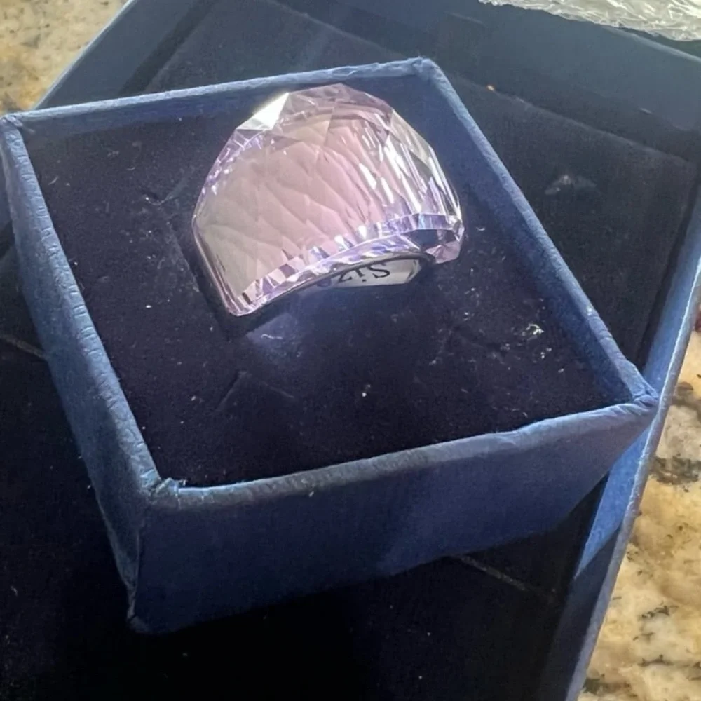 Swarovski crystal lavender size 7 ring with steel nirvana SSLS7